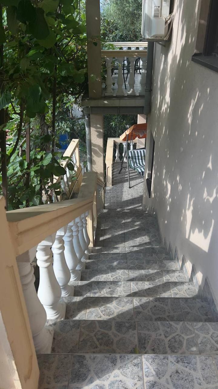 Apartments Arina Krasići Buitenkant foto